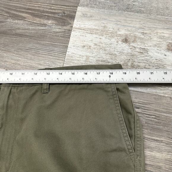 Lands End Shorts NWT Desert Olive Green Mens 38 Traditional Fit Flat Front Chino - Picture 5 of 11
